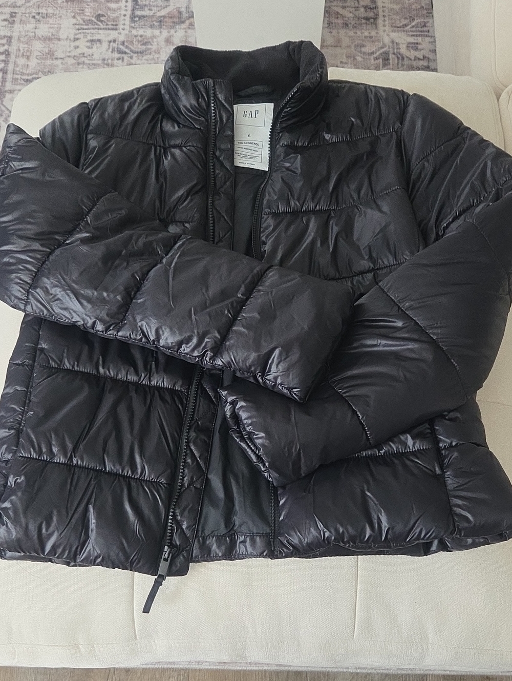 GAP Women's Shiny Black Quilted Puffer Jacket